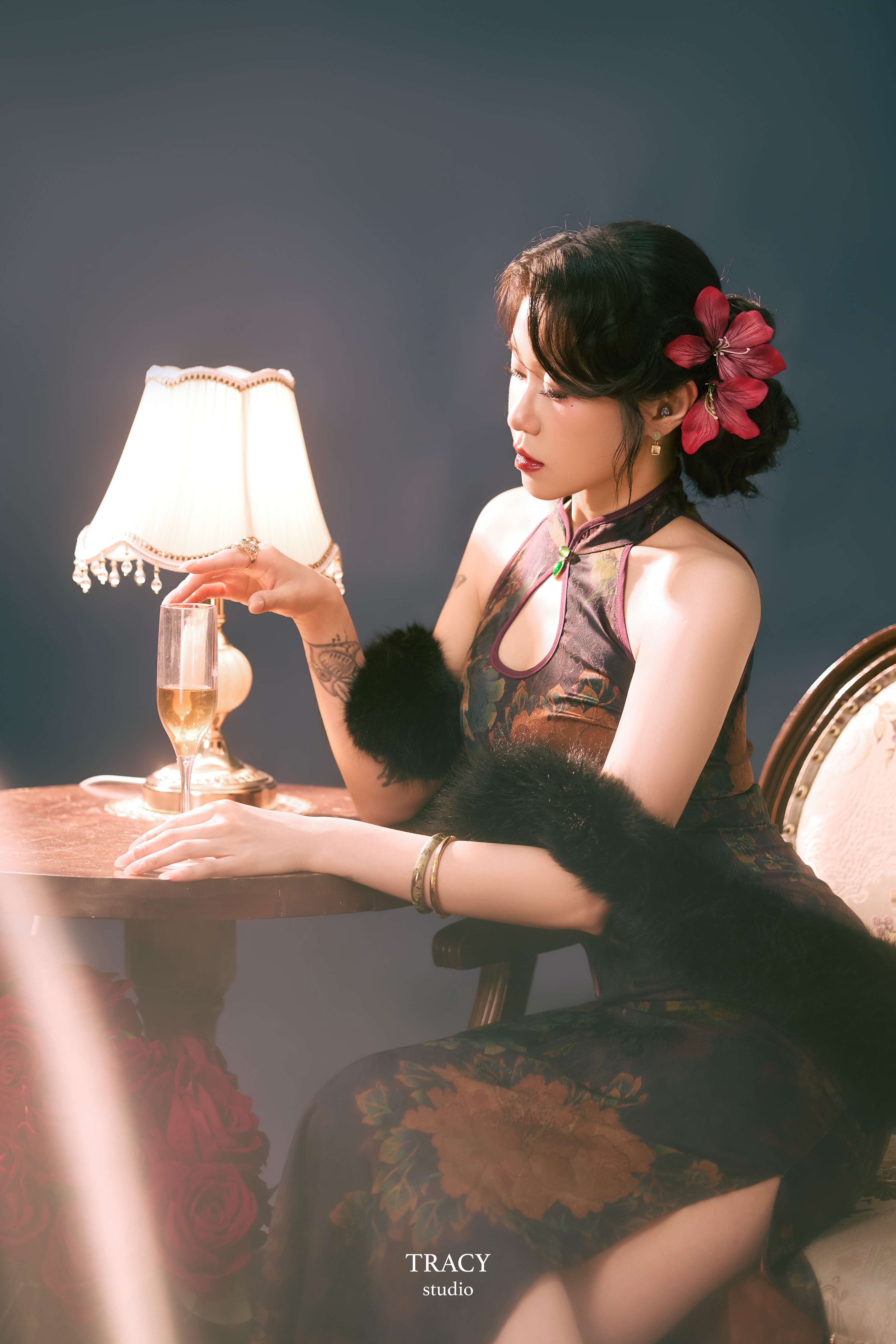 frontend/img/gallery/concept-cool-ngau-slay/tracy-studio-chup-hong-kong-vibe (2).jpg